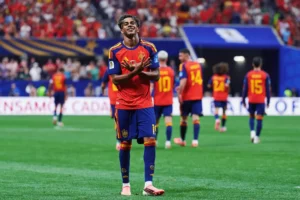 España golea a Arabia Saudita y Lamine Yamal marca su primer gol en un Mundial