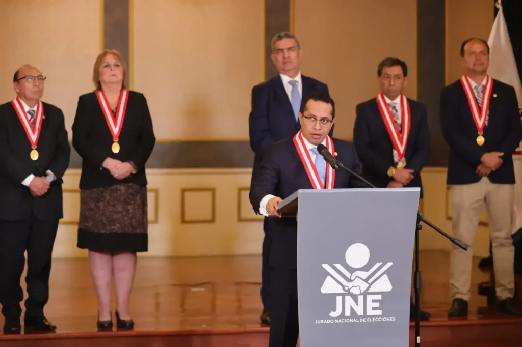 JNE proclama resultados de la elección de senadores, diputados y parlamentarios andinos