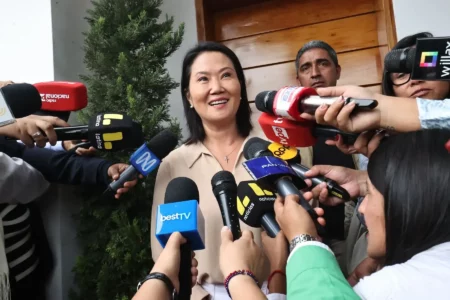 Keiko Fujimori pide respetar la ley durante las marchas y esperar resultados oficiales