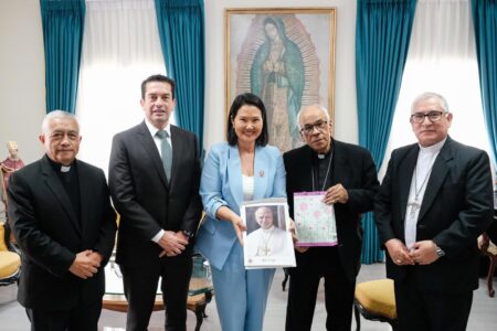Keiko Fujimori coordina con la Conferencia Episcopal la visita del papa León XIV al Perú Keiko Fujimori coordina con la Conferencia Episcopal la visita del papa León XIV al Perú