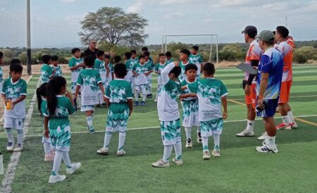 132 niños de la margen izquierda fortalecen su formación a través de academia de fútbol en Locuto