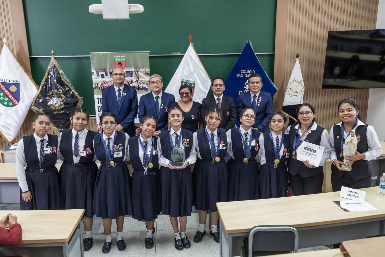 Colegio Nuestra Señora de Lourdes gana el Torneo Regional de Debate Escolar Expresarte Piura 2026