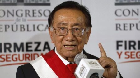 Balcázar confirma que el posible indulto a Pedro Castillo fue tratado en reunión con Roberto Sánchez