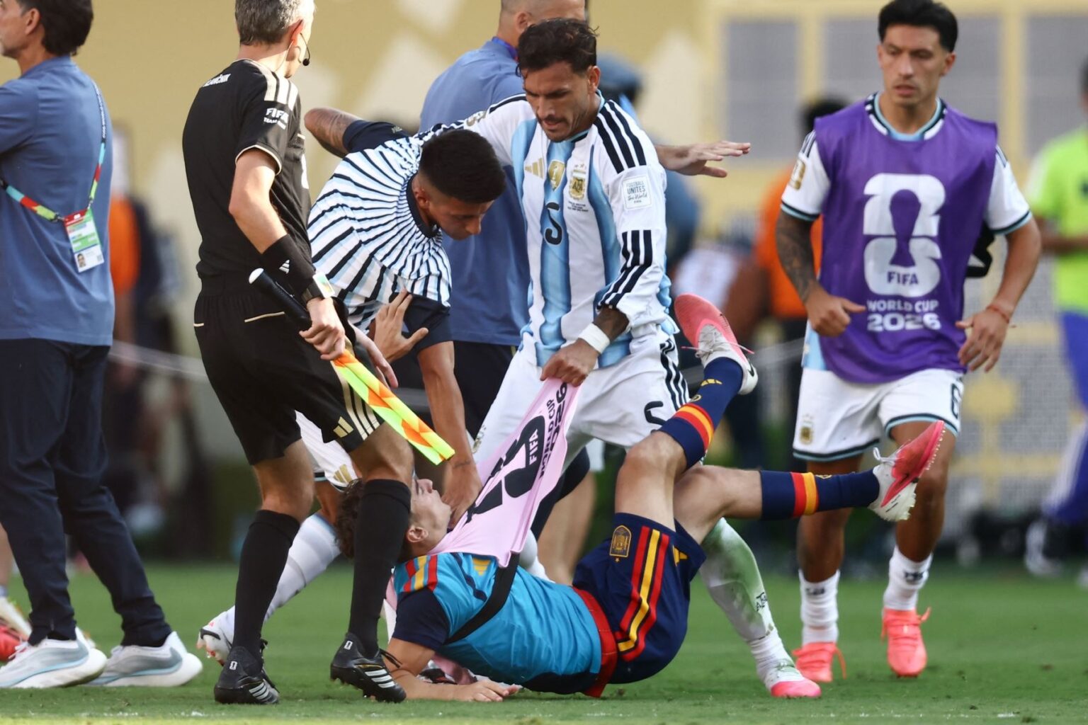 FIFA investigará incidentes protagonizados por jugadores argentinos tras la final del Mundial 2026