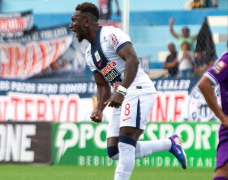 Alianza Lima empató con Comerciantes Unidos y perdió el liderato del Torneo Clausura