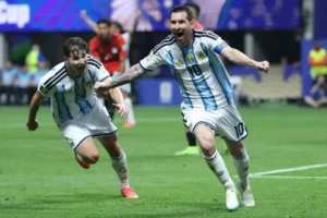 Lionel Messi celebra la remontada de Argentina y revela que sintió «felicidad y desahogo» Lionel Messi celebra la remontada de Argentina y revela que sintió "felicidad y desahogo"