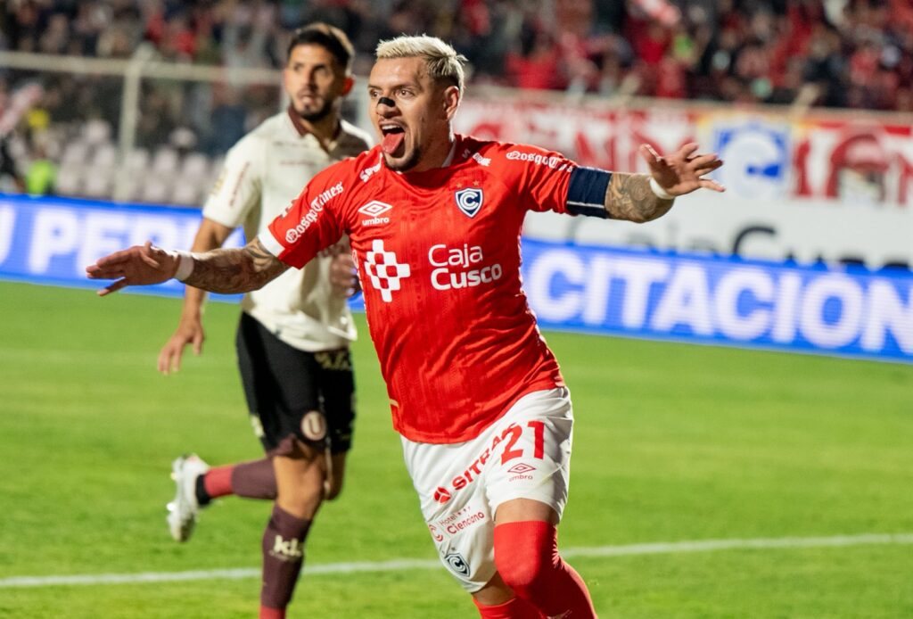 Cienciano venció 2-0 a Universitario con goles de Matías Succar y Carlos Garcés