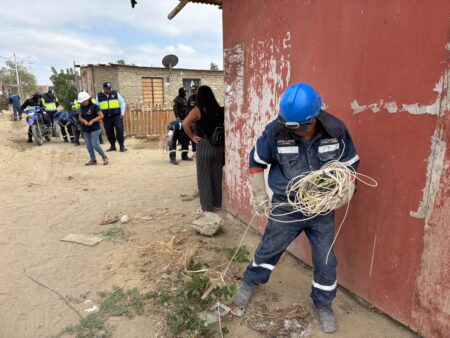 ENOSA, PNP, Fiscalía y Serenazgo retiran conexiones clandestinas por FEN