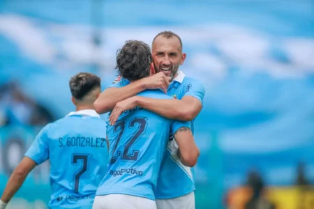 Sporting Cristal golea 4-1 a Sport Huancayo y se acerca al liderato del Clausura