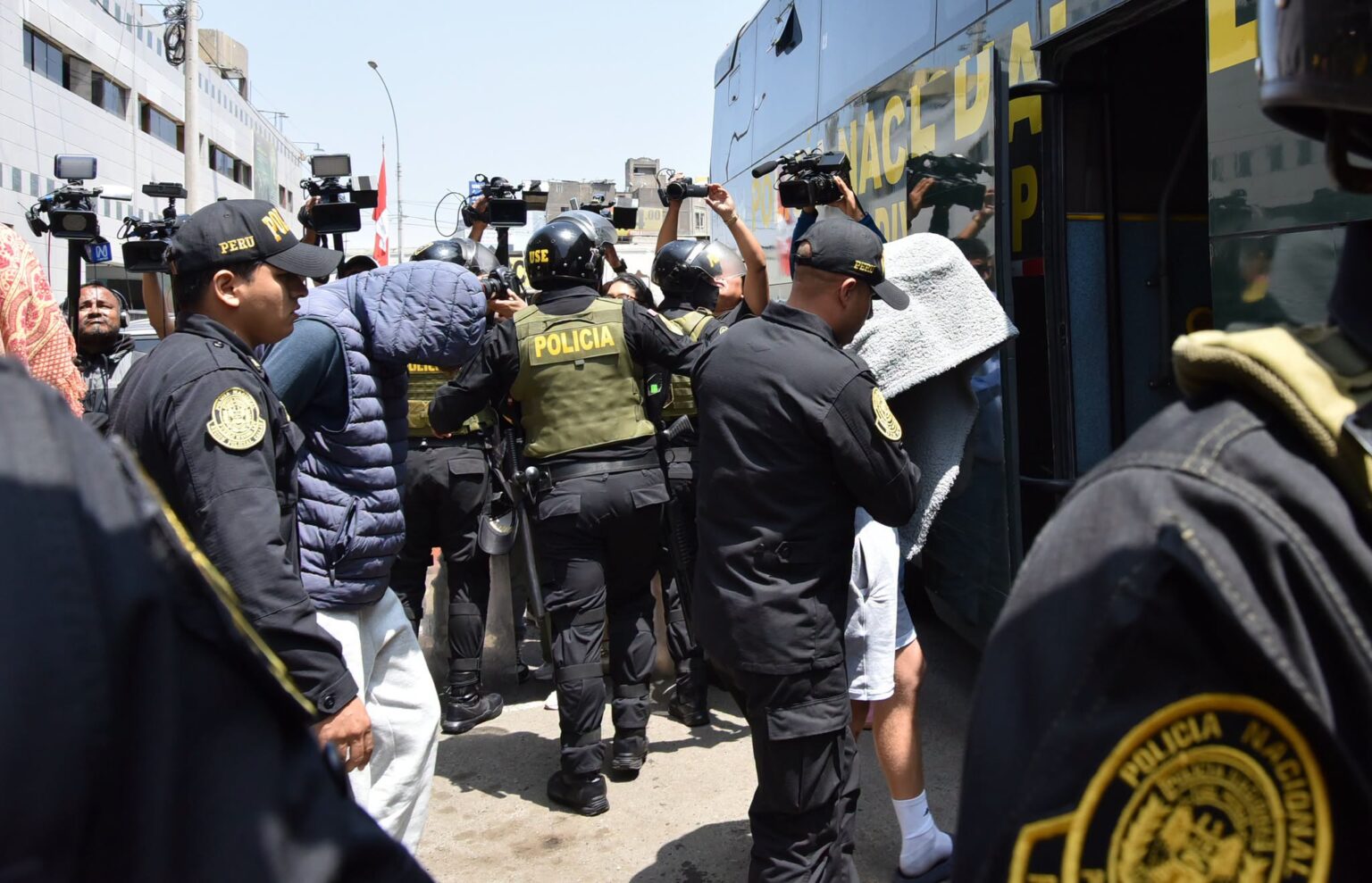 Fiscalía solicita internamiento para menores investigados en caso Liceo Naval