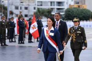 Keiko Fujimori anuncia fuertes decisiones para restablecer el orden y la paz: «Todas las que sean necesarias»