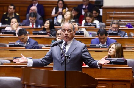 Ahora Nación acuerda no apoyar censura contra ministro del Interior