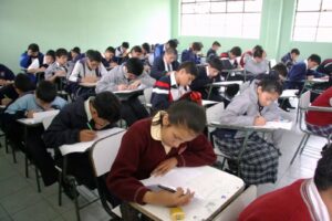Perú retrocede en la prueba PISA 2025 en lectura, matemática y ciencias