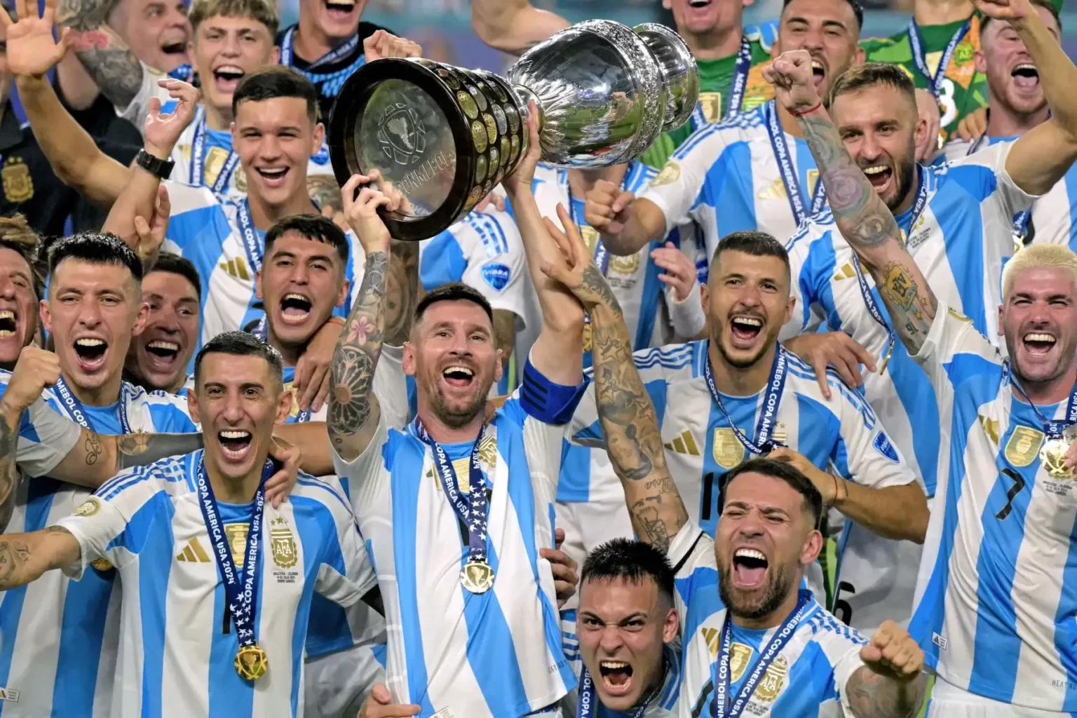Universidad de Buenos Aires otorgará a Lionel Messi el título de Doctor Honoris Causa