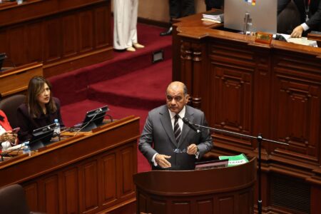 Ministro Astudillo presenta estrategia contra el crimen ante el Congreso