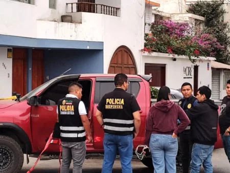 Acribillan a hermano del alcalde de Pataz frente a un restaurante en Trujillo