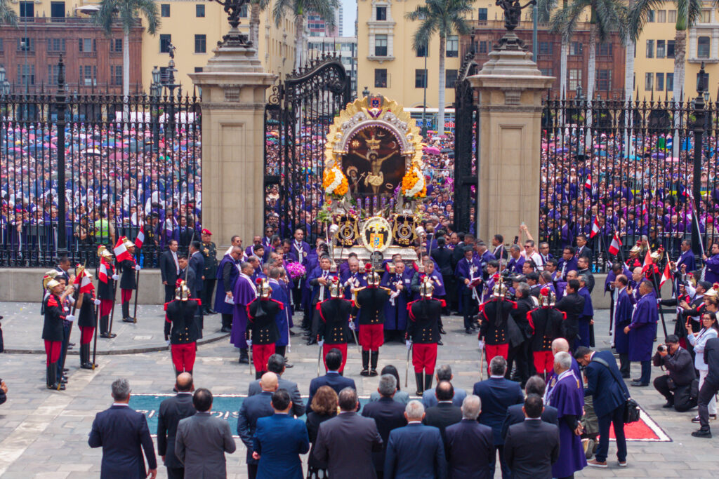El Señor de los Milagros ingresó a Palacio de Gobierno después de 40 años