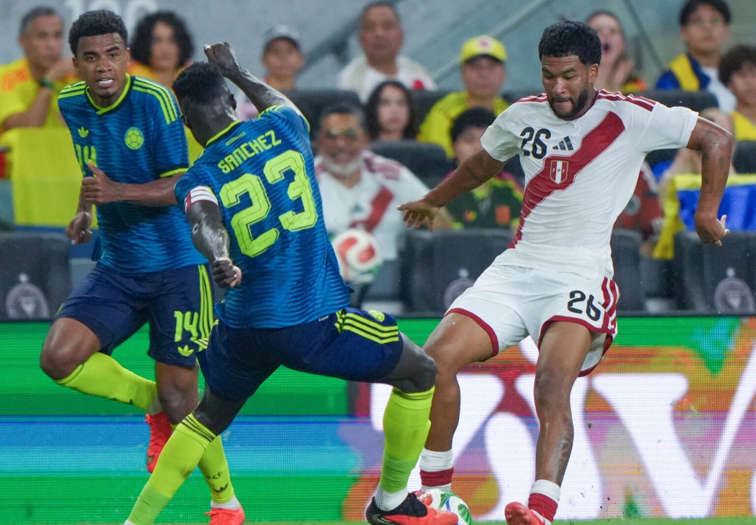 Perú perdió 2-0 ante Colombia y cerró su gira por Norteamérica sin victorias