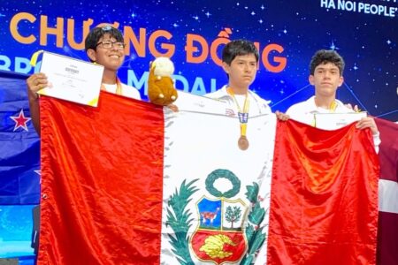 Escolares peruanos ganan tres medallas de bronce en Olimpiada Internacional de Astronomía