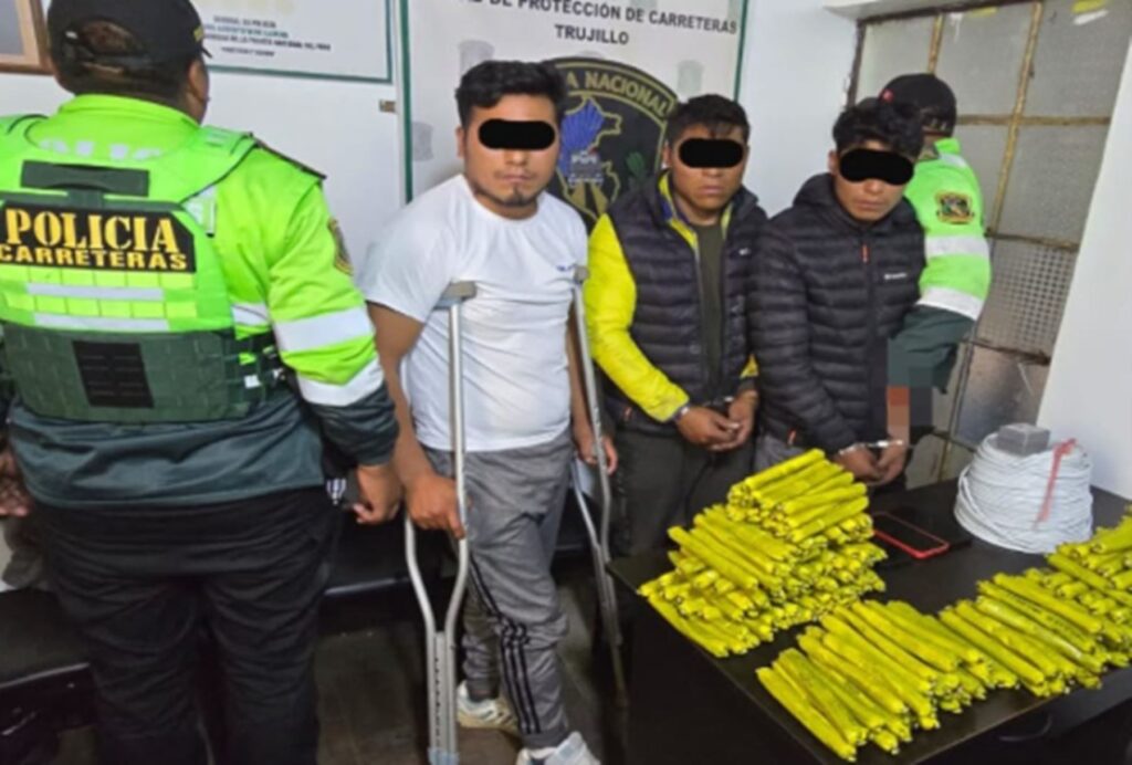 PNP incauta 302 cartuchos explosivos y detiene a cuatro presuntos integrantes de una banda en La Libertad